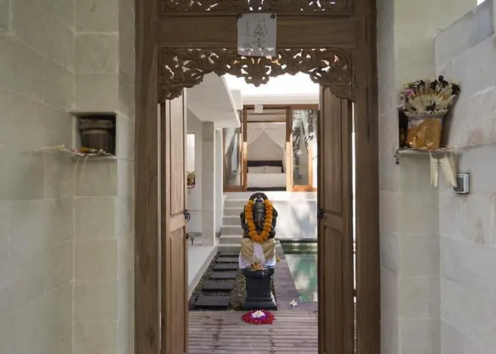 Narendra Private
